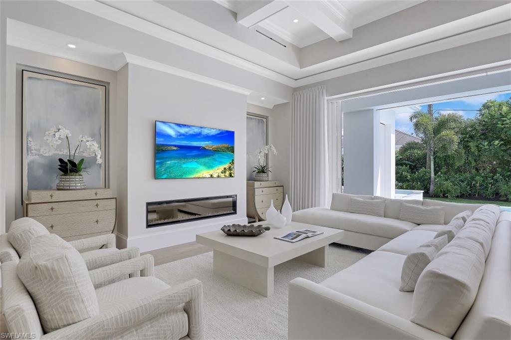 MOORINGS - Residential