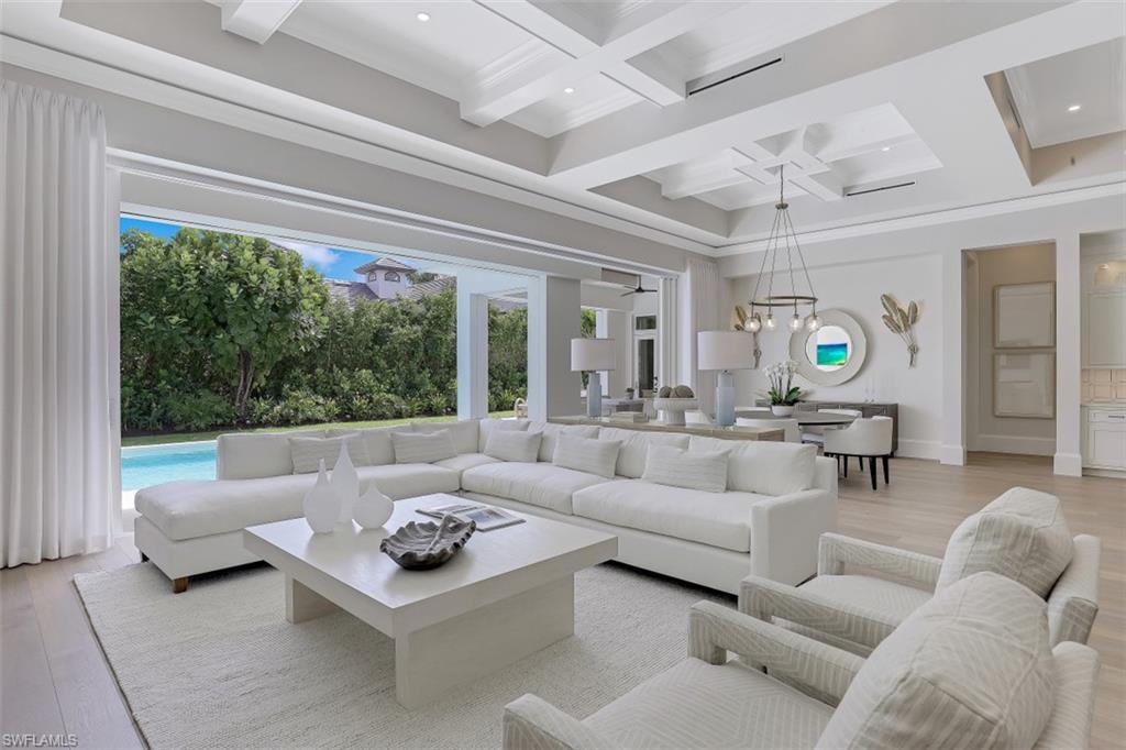 MOORINGS - Residential