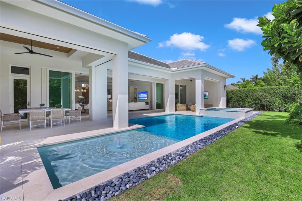 MOORINGS - Residential