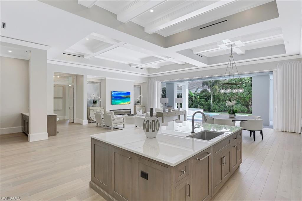 MOORINGS - Residential