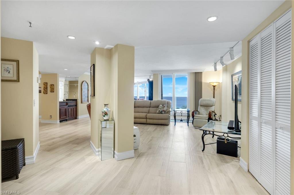 4041 Gulf Shore BLVD N 403