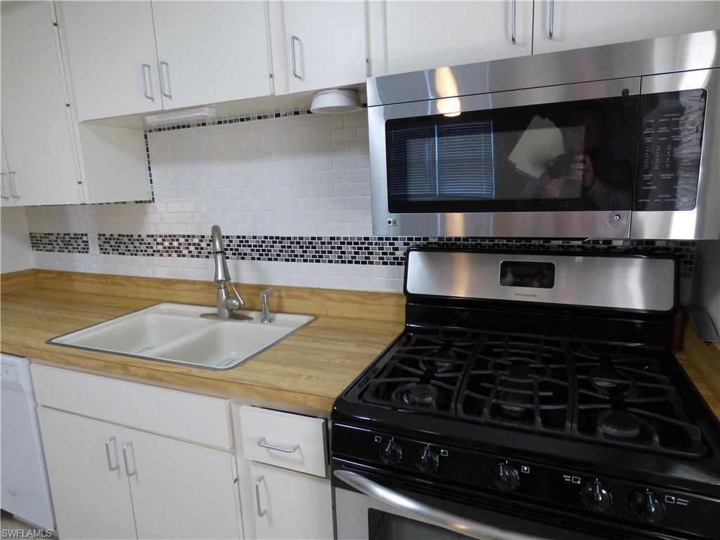 PINEWOOD CONDOMINIUM - Residential