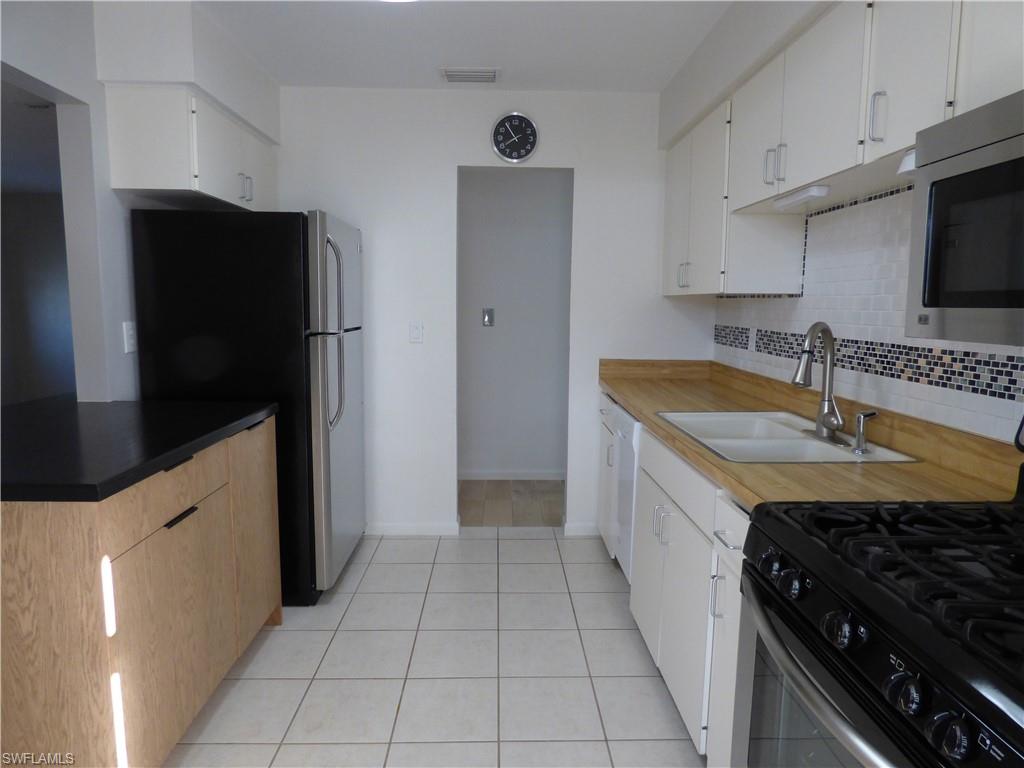 PINEWOOD CONDOMINIUM - Residential