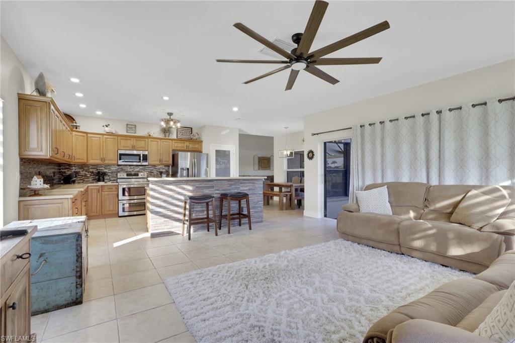 ROYAL TEE COUNTRY CLUB ESTATES - Residential