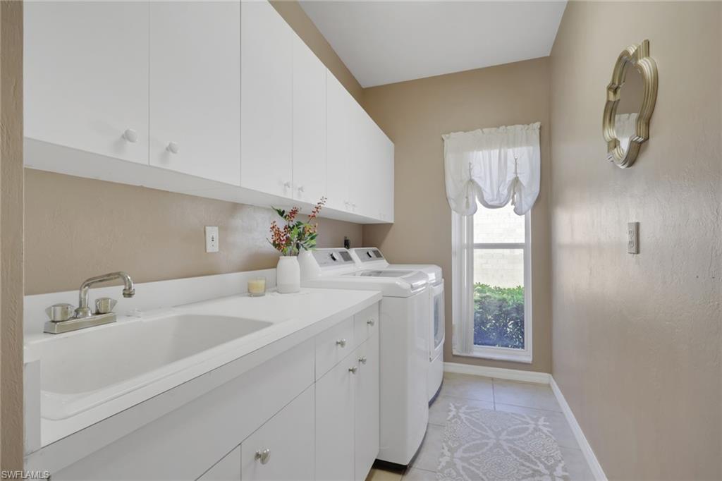 ROYAL TEE COUNTRY CLUB ESTATES - Residential