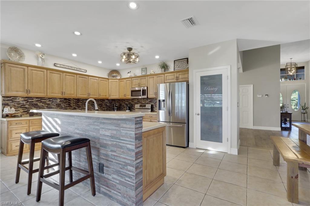 ROYAL TEE COUNTRY CLUB ESTATES - Residential