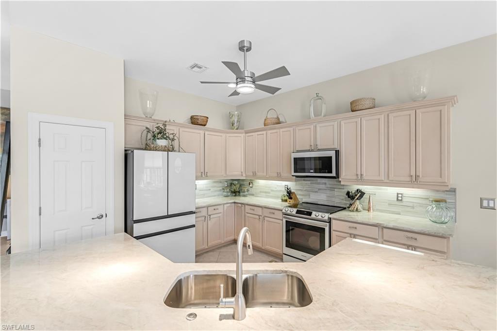 CAMBRIDGE PLACE - Residential