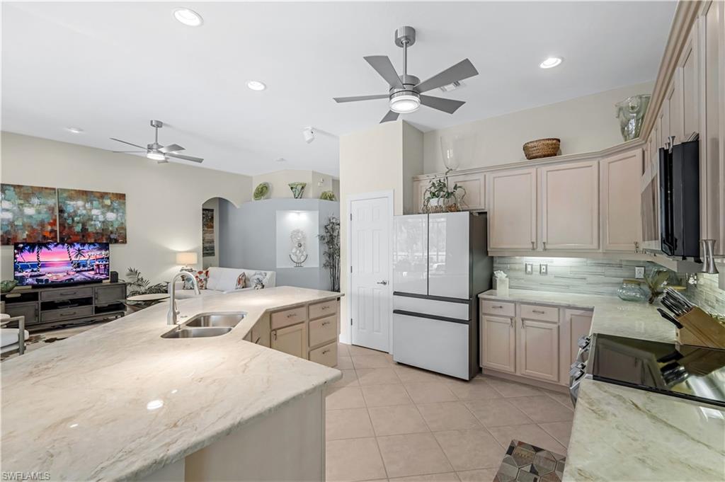 CAMBRIDGE PLACE - Residential