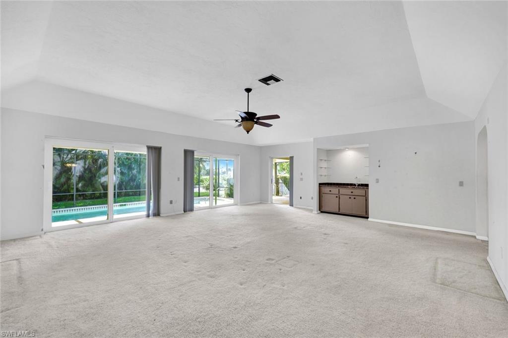 MARCO BEACH - Residential