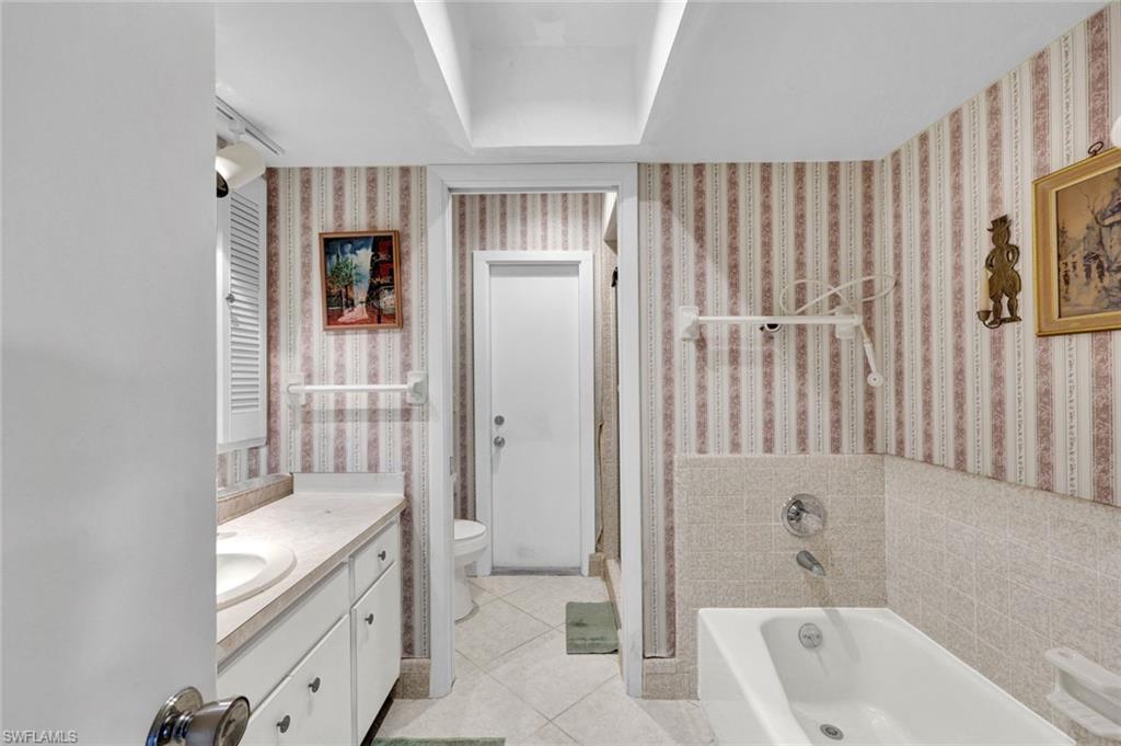 MARCO BEACH - Residential