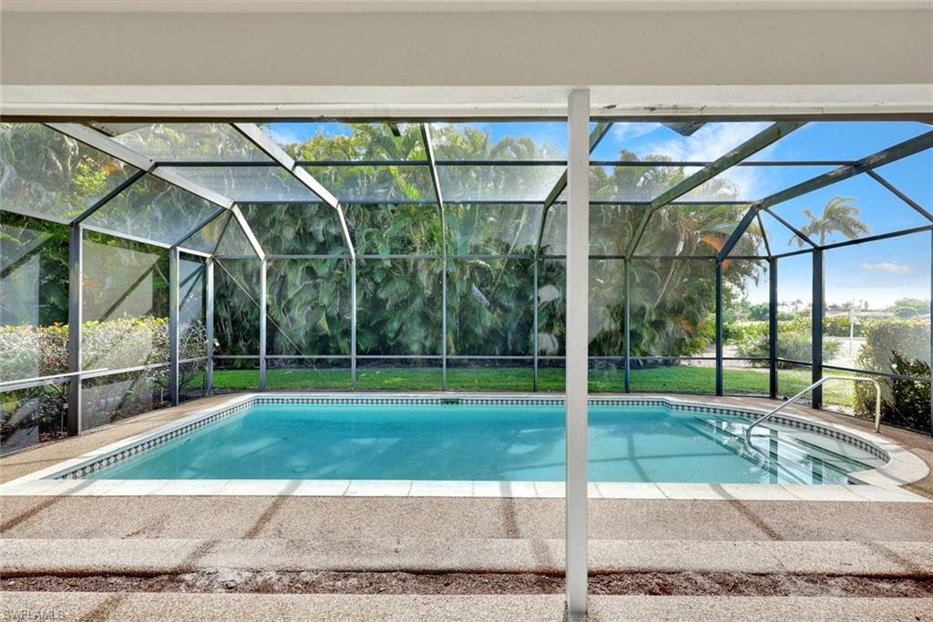 MARCO BEACH - Residential