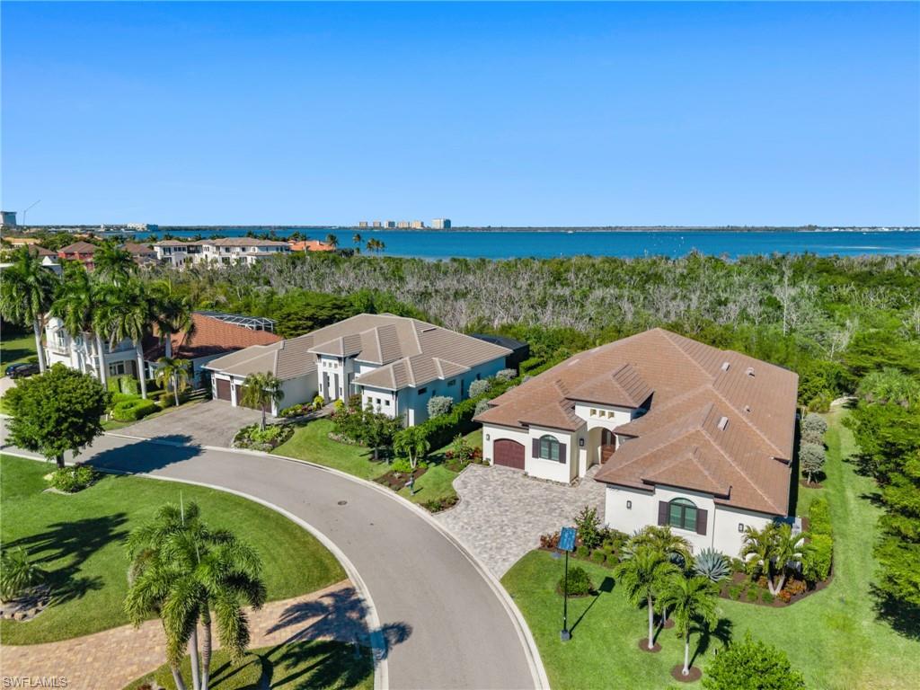 ST. CHARLES HARBOUR - Residential