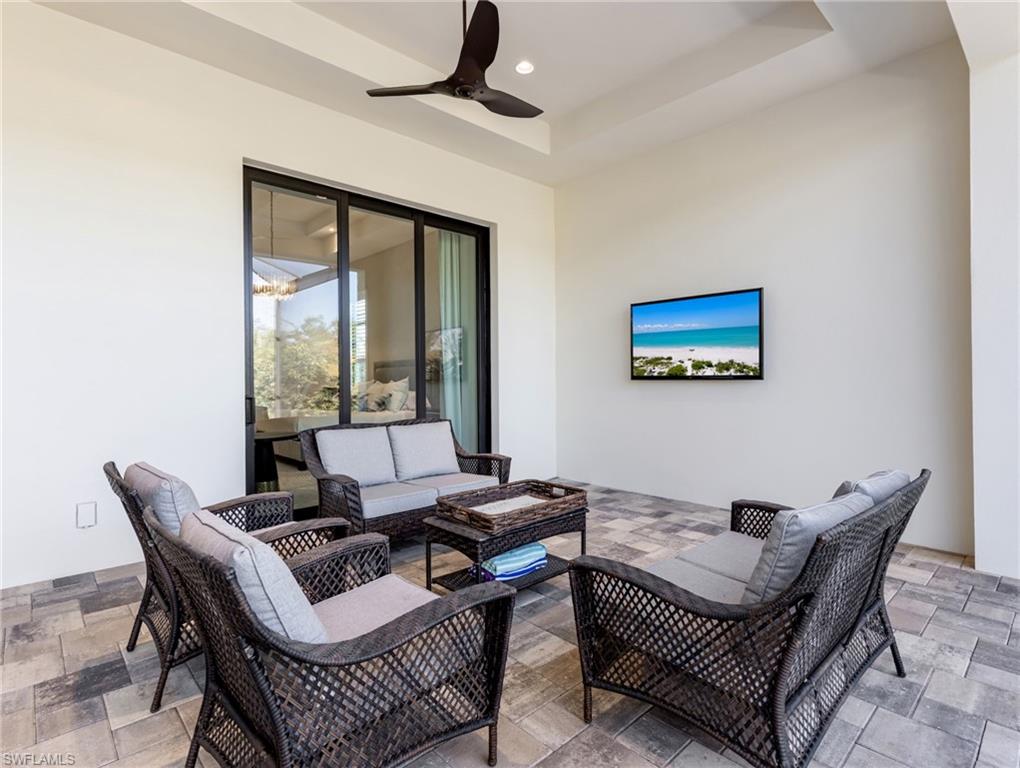 ST. CHARLES HARBOUR - Residential