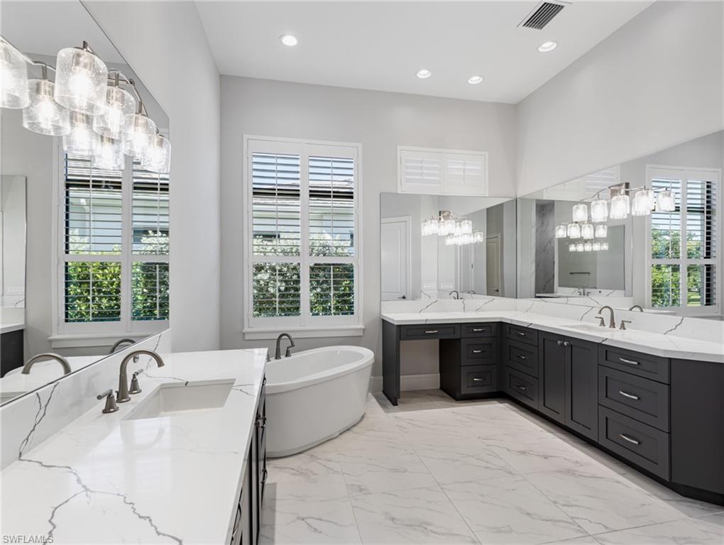 ST. CHARLES HARBOUR - Residential