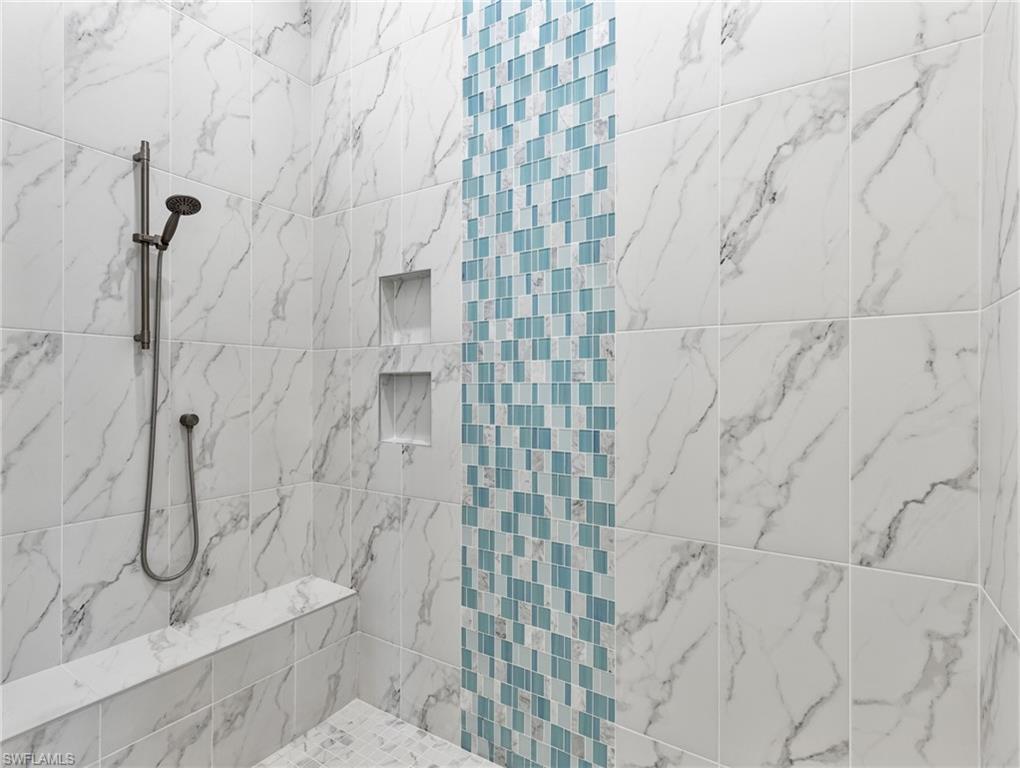 ST. CHARLES HARBOUR - Residential