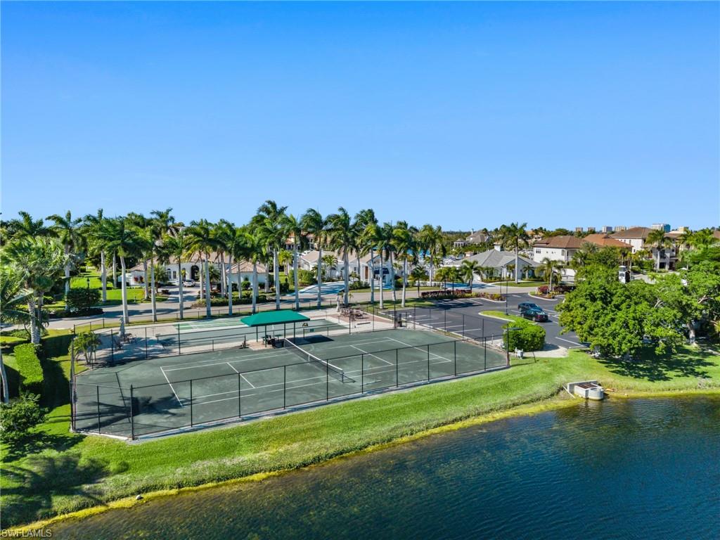 ST. CHARLES HARBOUR - Residential