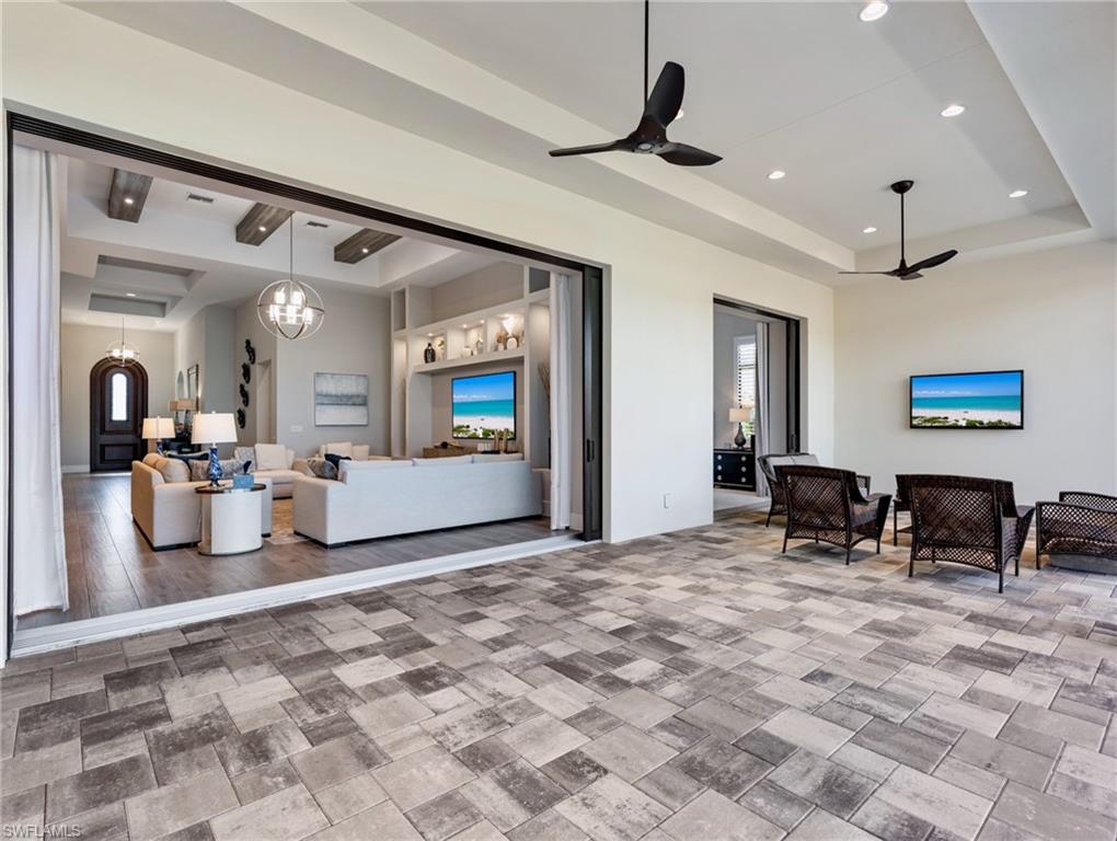 ST. CHARLES HARBOUR - Residential