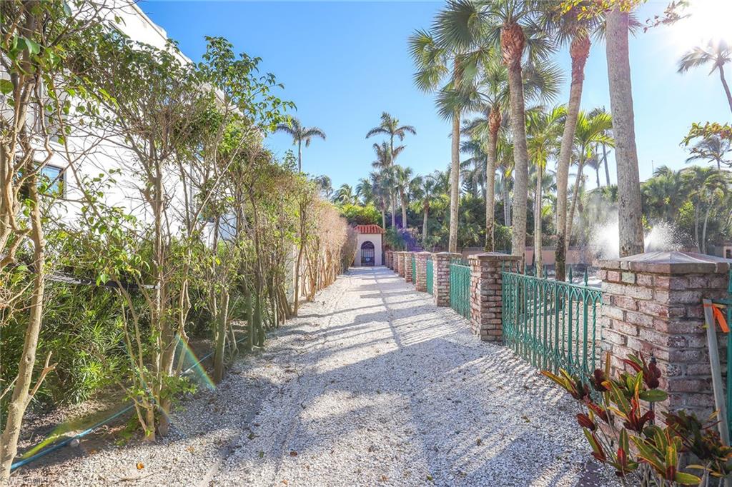 GORDON DRIVE ESTATES - Land