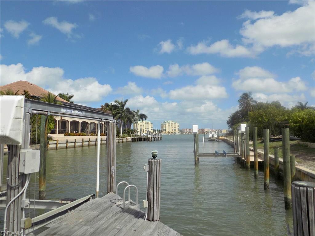 MARCO BEACH - Residential