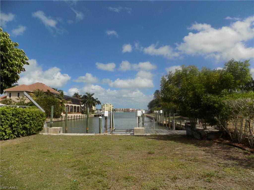 MARCO BEACH - Residential