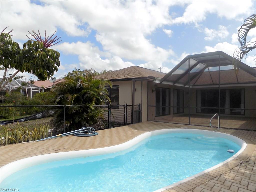 MARCO BEACH - Residential