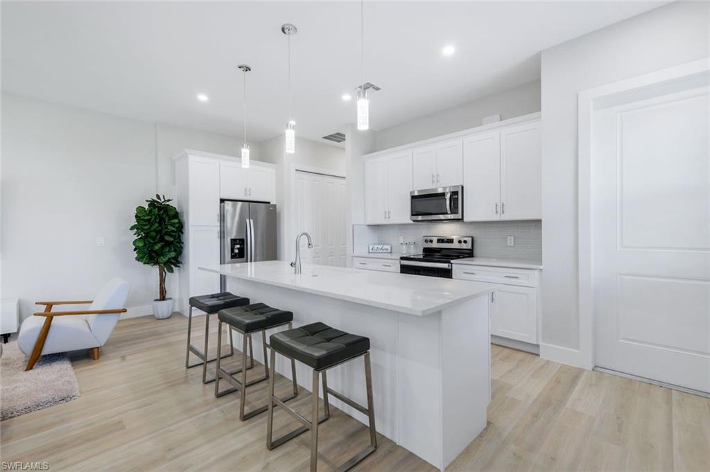 JASPER FLATS - Residential