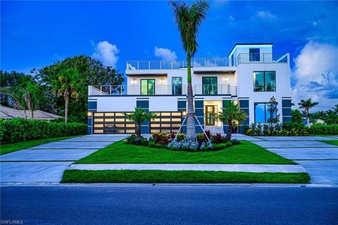 3800 Crayton RD NAPLES FL 34103