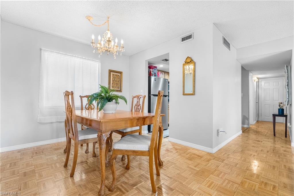 TOWERS CONDO - Residential