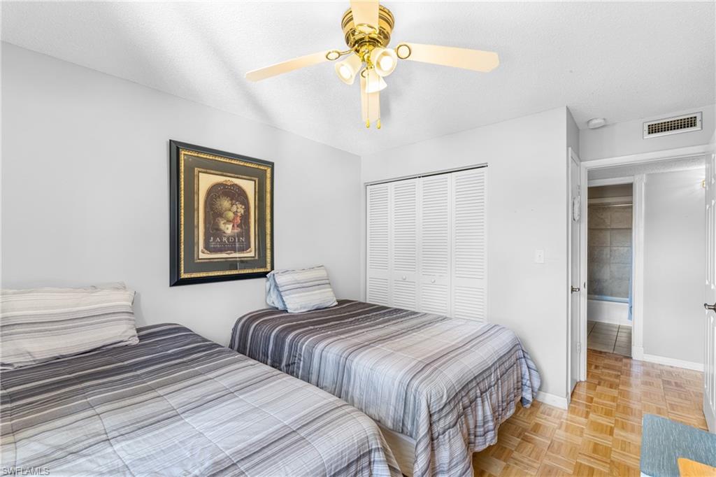 TOWERS CONDO - Residential