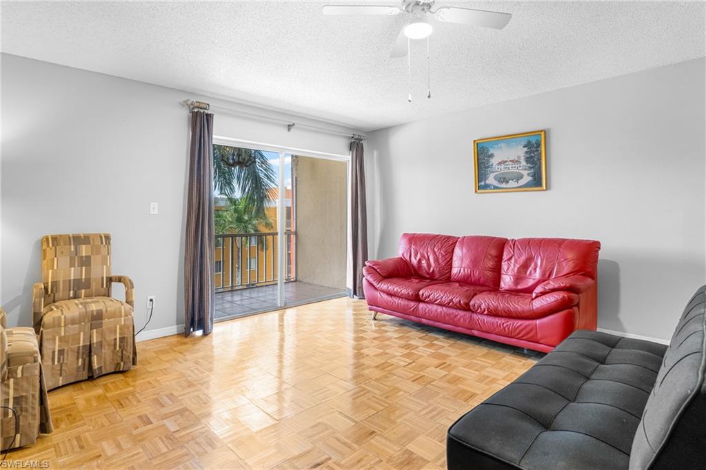 TOWERS CONDO - Residential