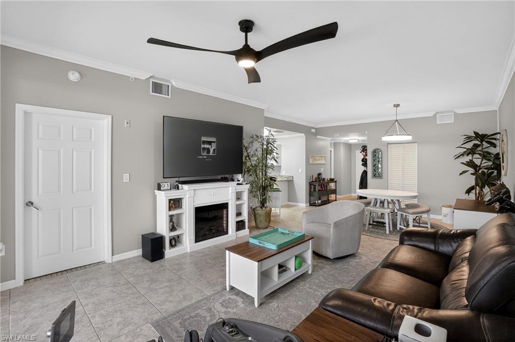 VANDERBILT VILLAS - Residential