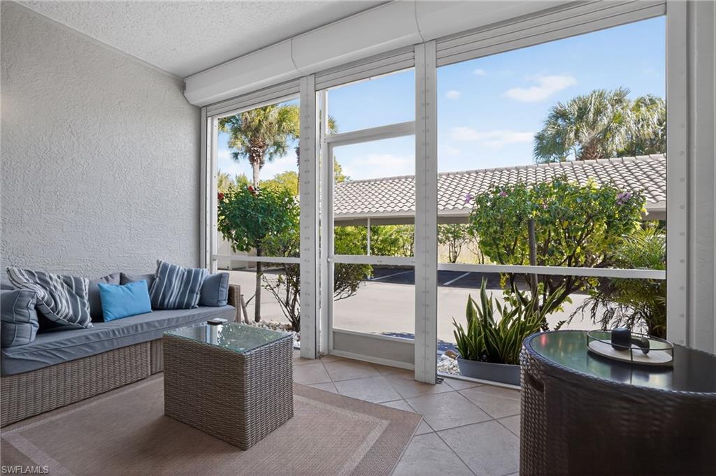 VANDERBILT VILLAS - Residential