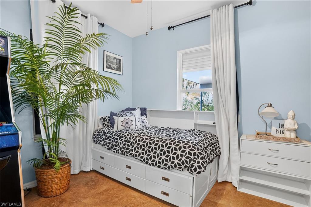 VANDERBILT VILLAS - Residential