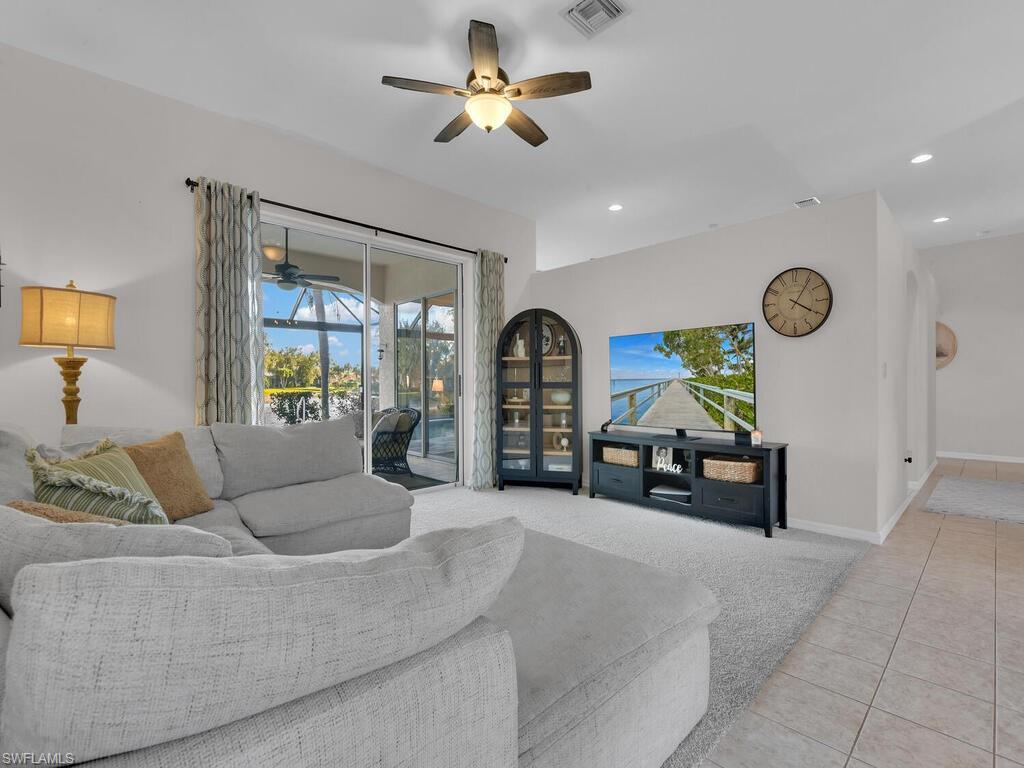 CYPRESS LINKS - Residential