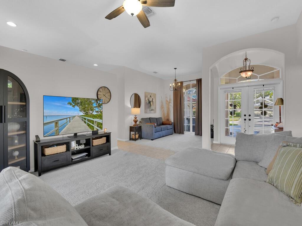 CYPRESS LINKS - Residential