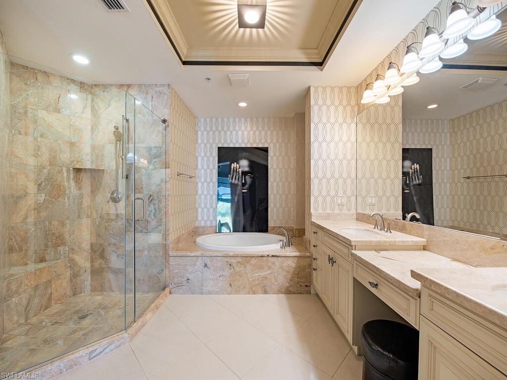 NAPLES BAY RESORT - Residential