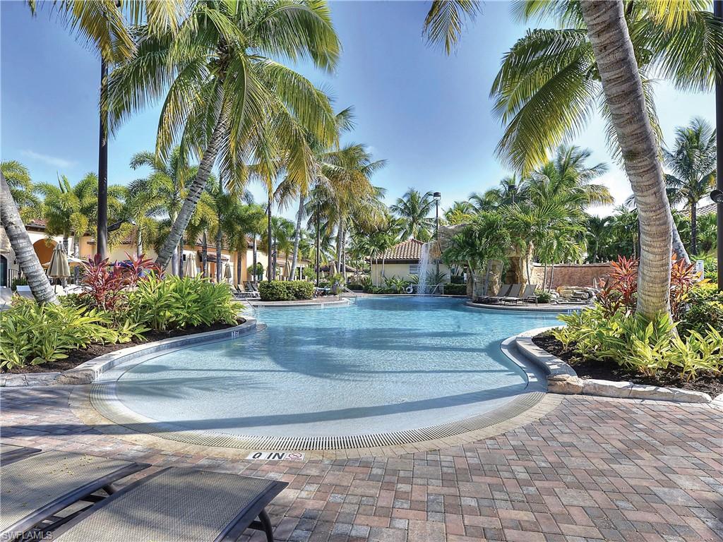 NAPLES BAY RESORT - Residential