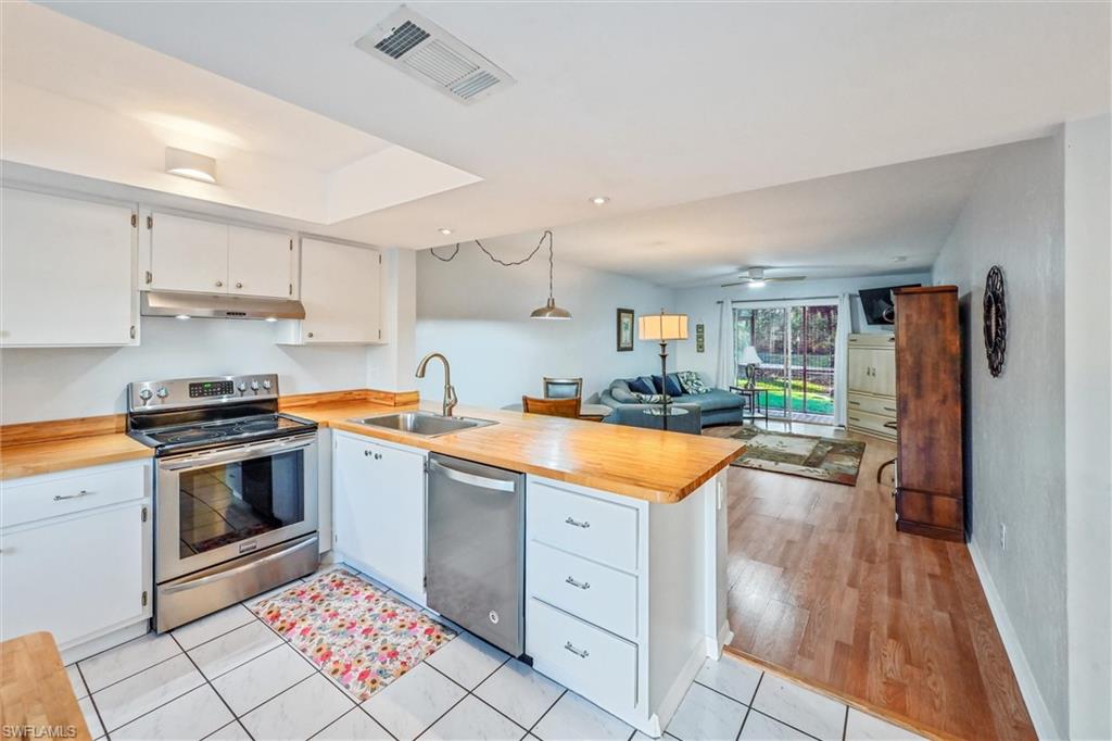 2395 Naples Trace CIR 4