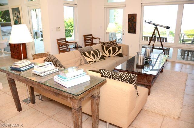 OLDE NAPLES - Residential Lease