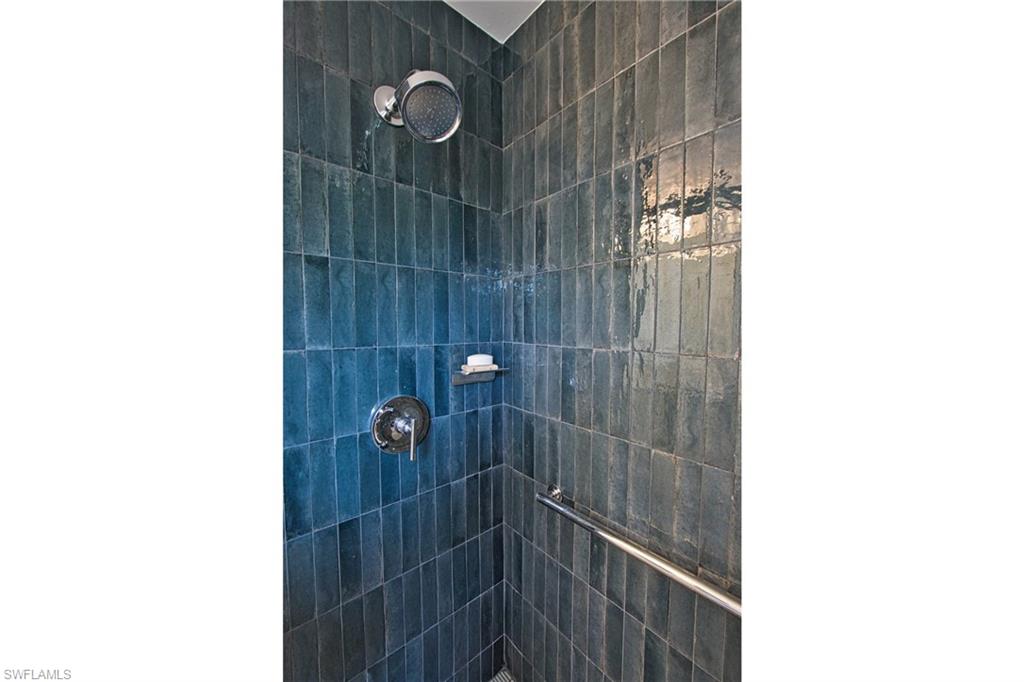 OLDE NAPLES - Residential Lease