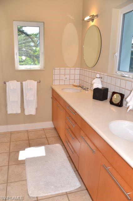 OLDE NAPLES - Residential Lease