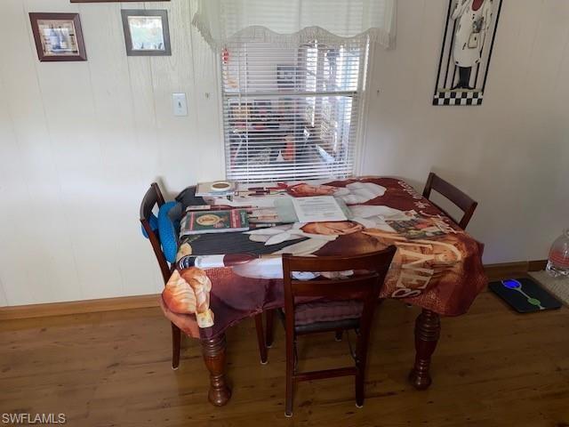 LAUREL ESTATES MOBILE HOME VIL - Residential