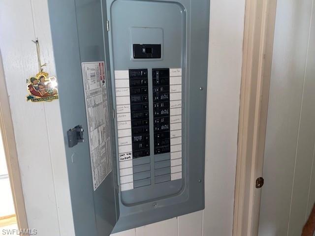 LAUREL ESTATES MOBILE HOME VIL - Residential