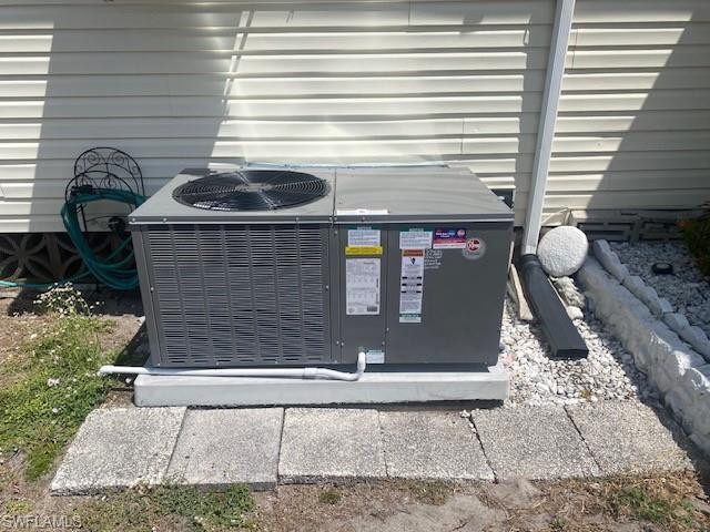 LAUREL ESTATES MOBILE HOME VIL - Residential