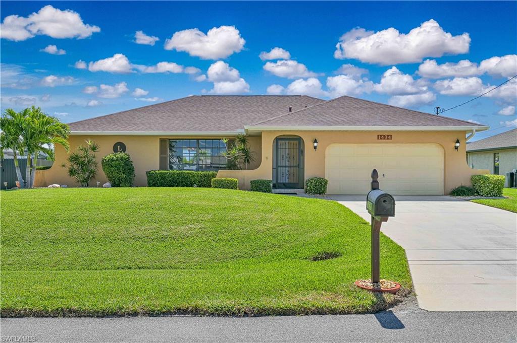 CAPE CORAL - Residential
