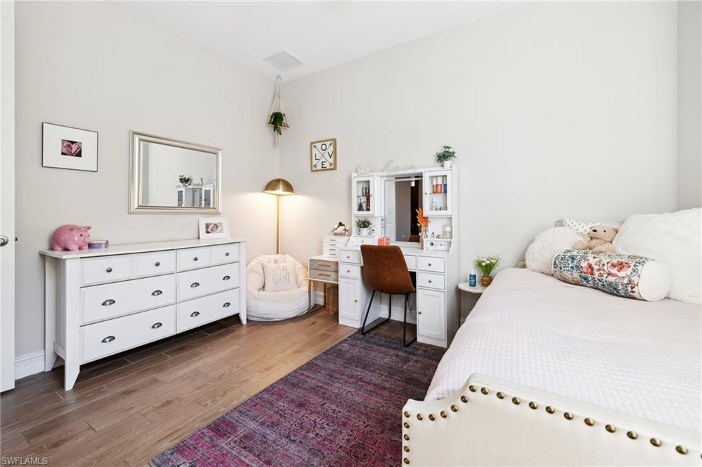 VENETIAN POINTE - Residential