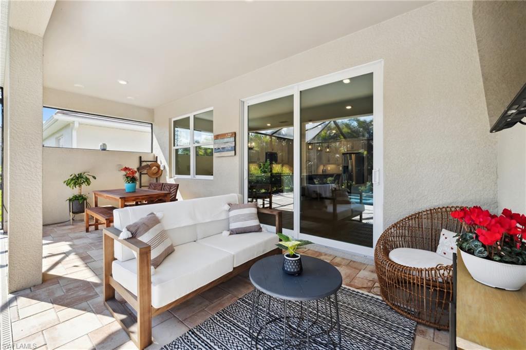 VENETIAN POINTE - Residential