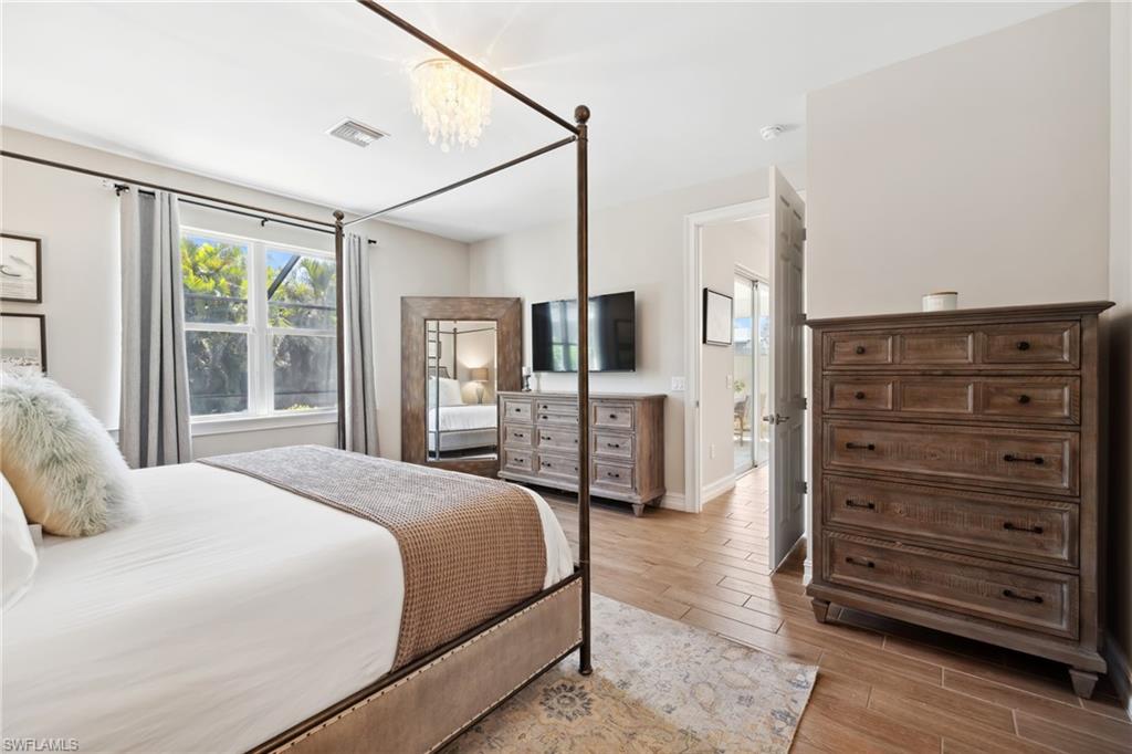 VENETIAN POINTE - Residential