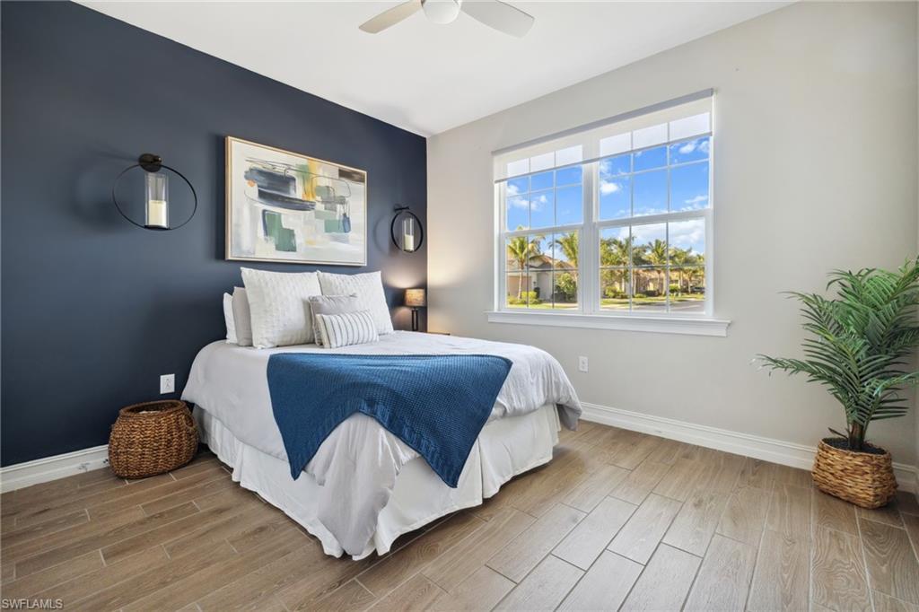 VENETIAN POINTE - Residential