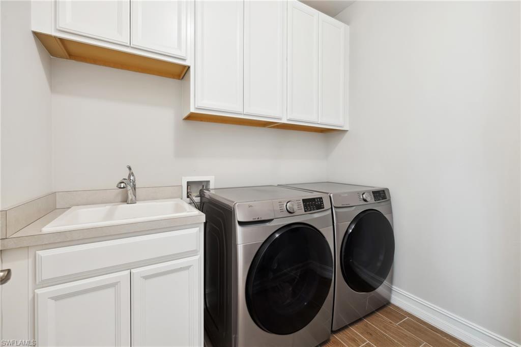 VENETIAN POINTE - Residential